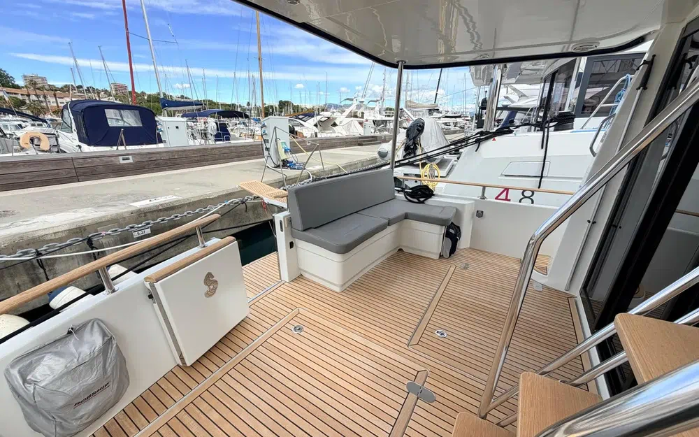 slider 3 Beneteau Swift Trawler 44