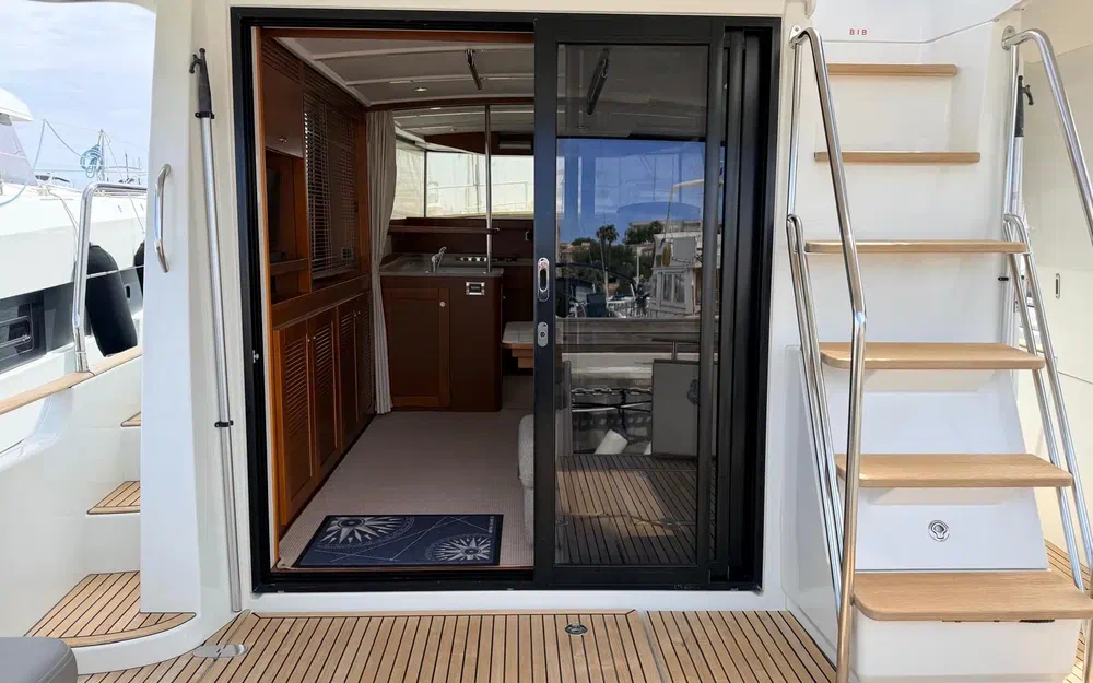 slider 7 Beneteau Swift Trawler 44