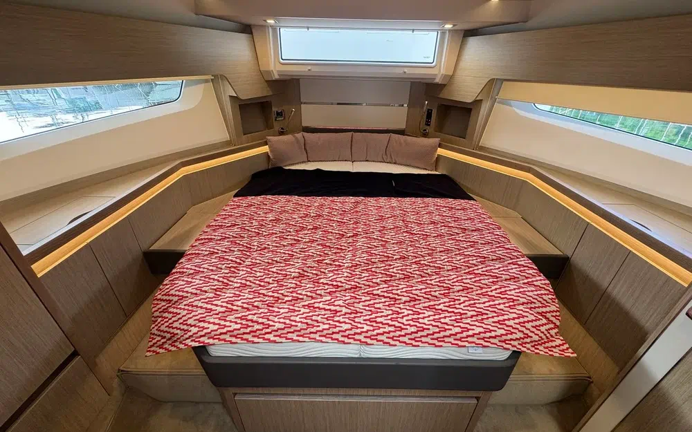 slider 20 Sealine F430
