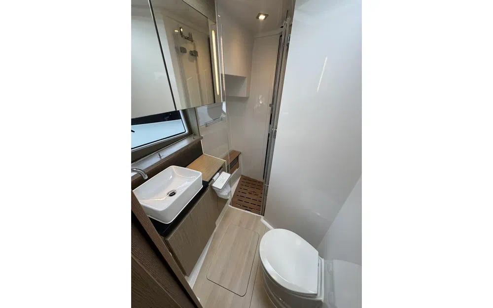 slider 21 Sealine F430
