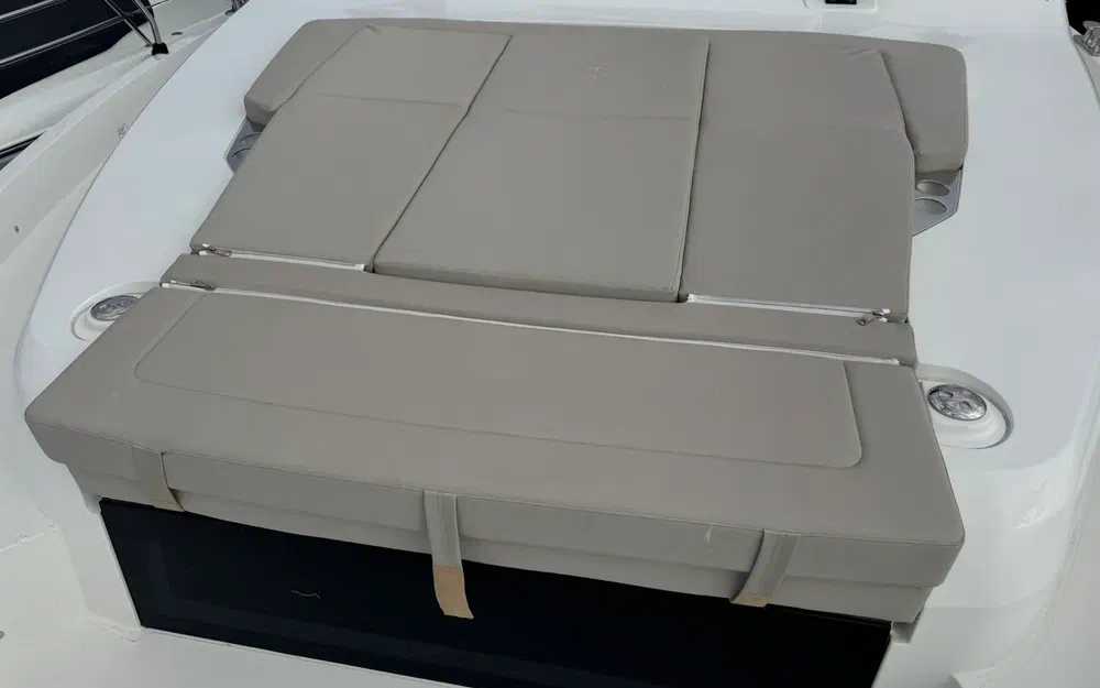slider 5 Sealine F430