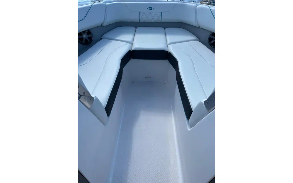 slider 5 Regal LS6