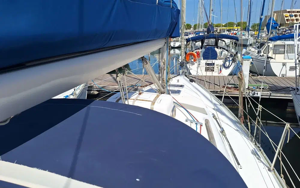 slider 12 Beneteau Oceanis 323 Clipper