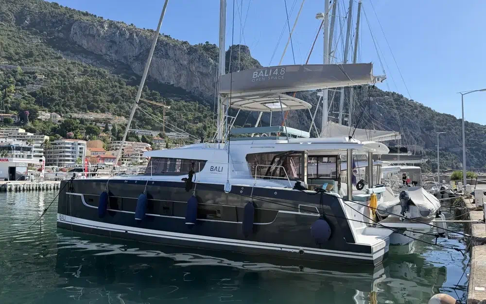slider 0 Bali Catamarans Bali 4.8