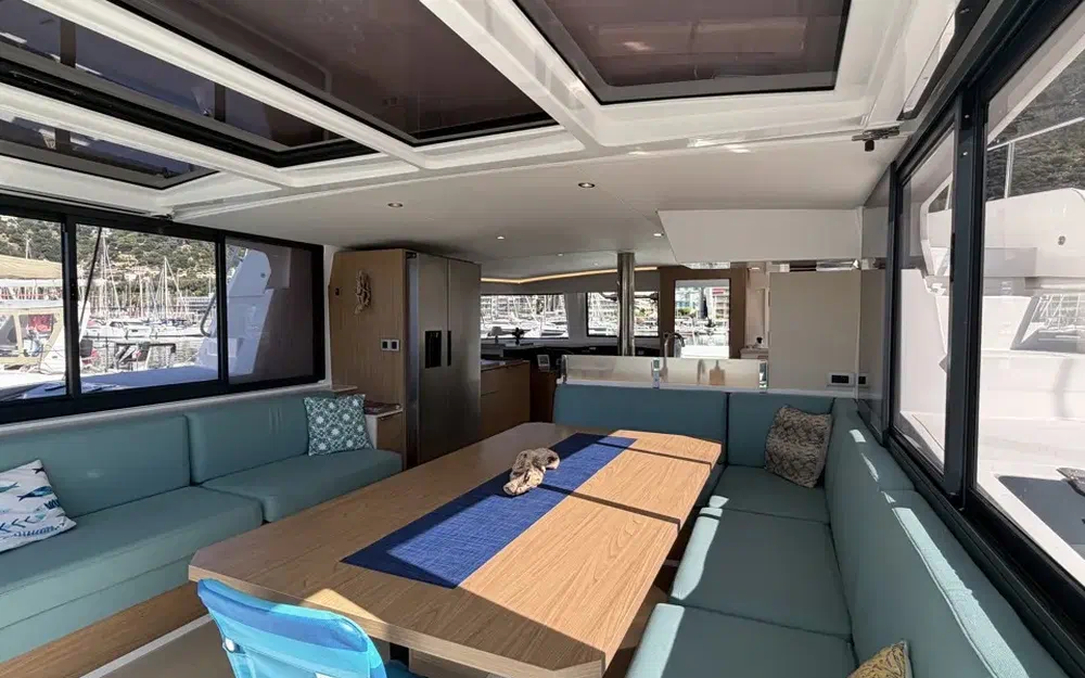 slider 4 Bali Catamarans Bali 4.8