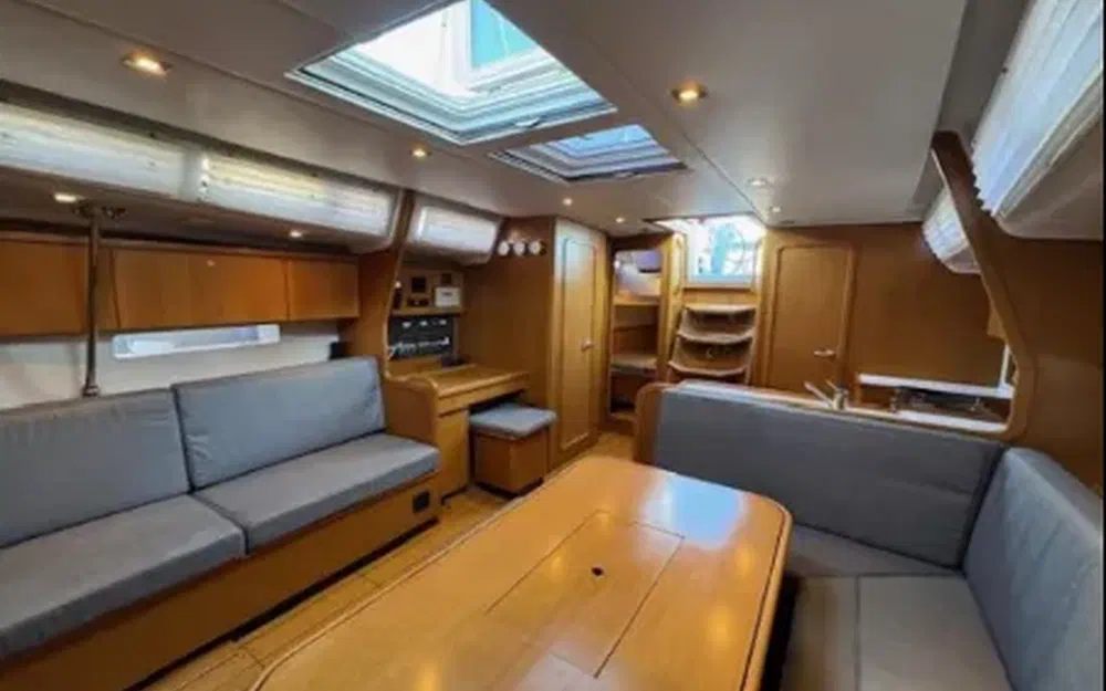 slider 9 Grand Soleil 46