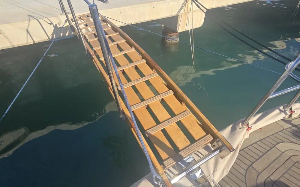 slider 13 Lagoon Royal Pilot Saloon 65- SERENA