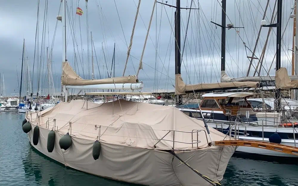 slider 16 Lagoon Royal Pilot Saloon 65- SERENA
