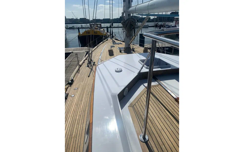 slider 17 Lagoon Royal Pilot Saloon 65- SERENA