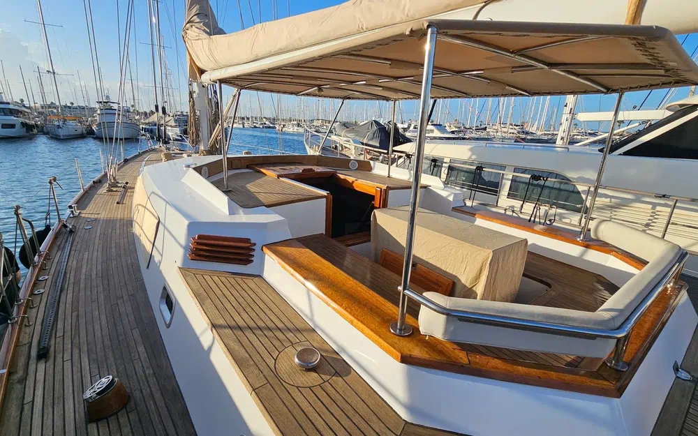 slider 20 Lagoon Royal Pilot Saloon 65- SERENA