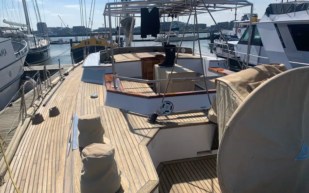 slider 25 Lagoon Royal Pilot Saloon 65- SERENA
