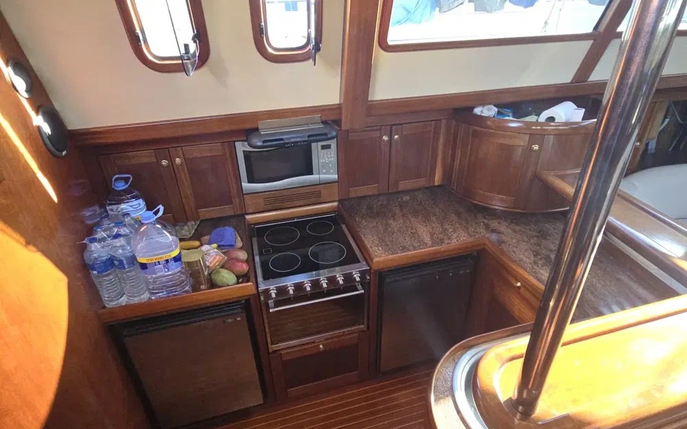 slider 63 Lagoon Royal Pilot Saloon 65- SERENA