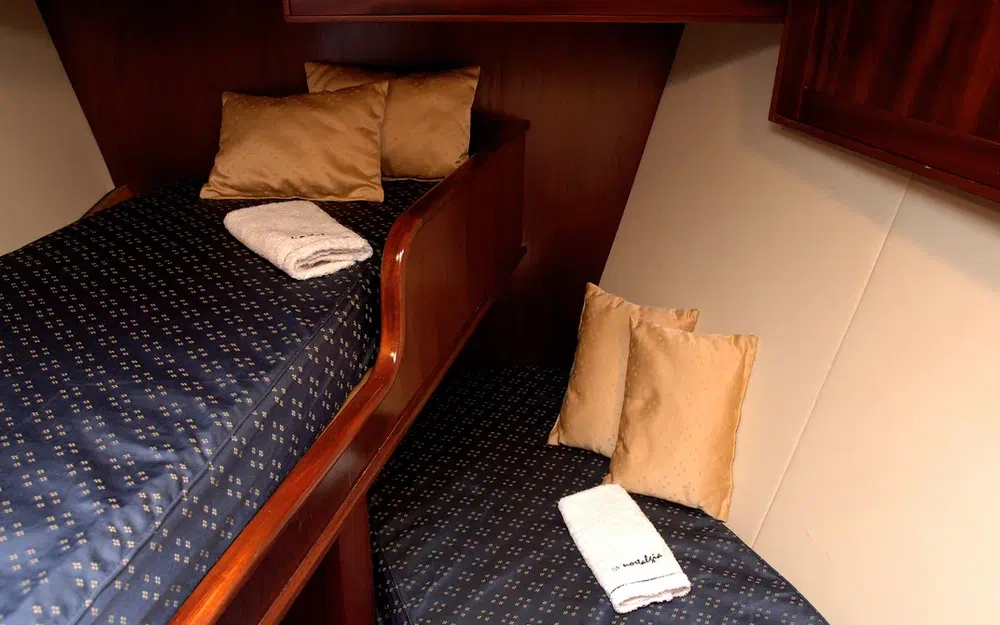 slider 66 Lagoon Royal Pilot Saloon 65- SERENA