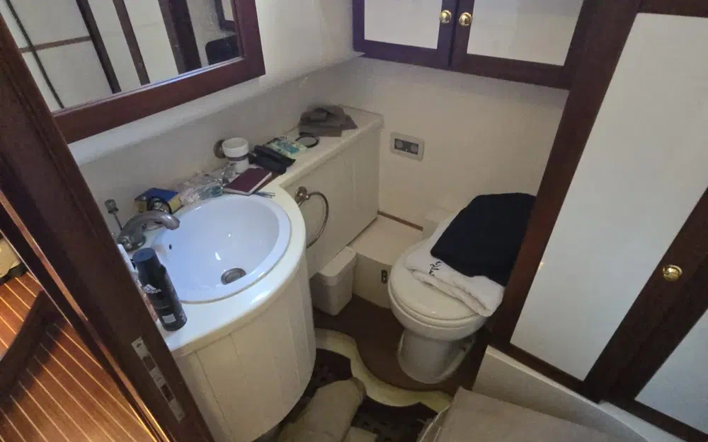 slider 68 Lagoon Royal Pilot Saloon 65- SERENA