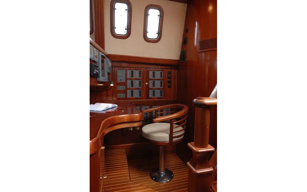 slider 72 Lagoon Royal Pilot Saloon 65- SERENA
