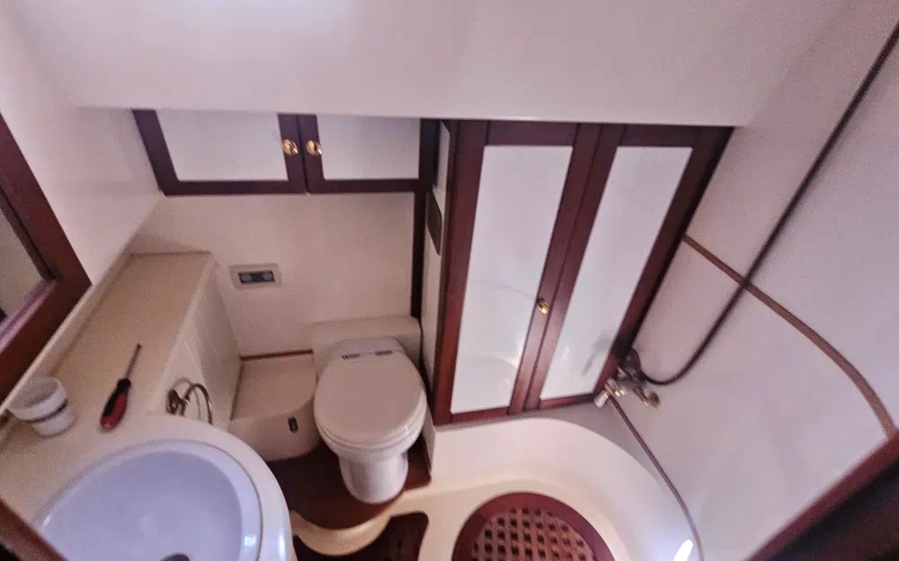 slider 72 Lagoon Royal Pilot Saloon 65- SERENA