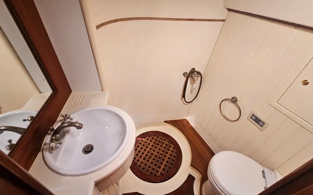 slider 73 Lagoon Royal Pilot Saloon 65- SERENA