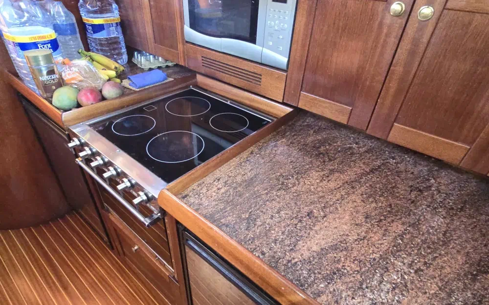 slider 88 Lagoon Royal Pilot Saloon 65- SERENA