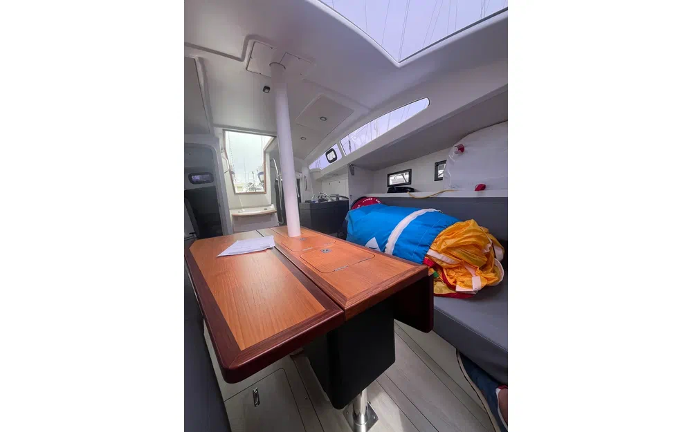 slider 2 RM Yachts RM 890+
