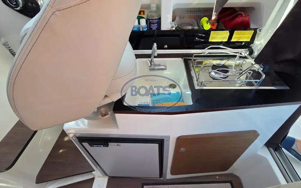 slider 9 Beneteau Antares 7