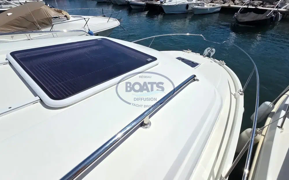 slider 3 Beneteau Antares 7
