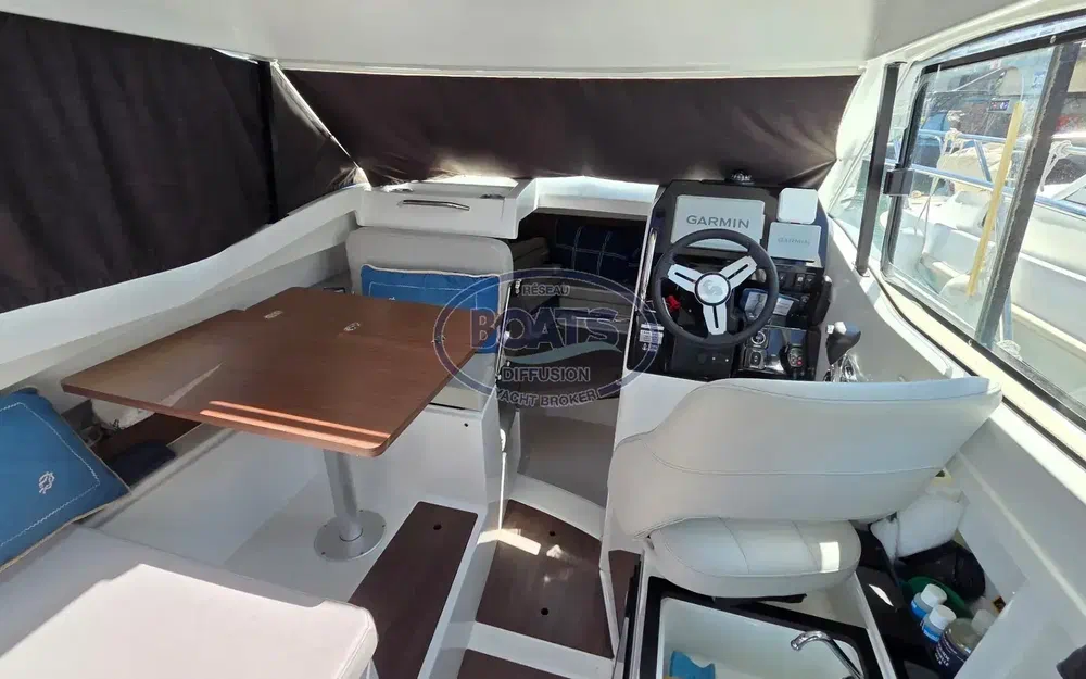 slider 8 Beneteau Antares 7