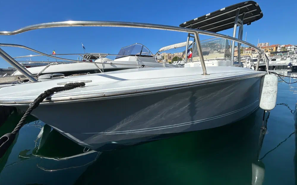 slider 2 Chris Craft Sea Hawk 213