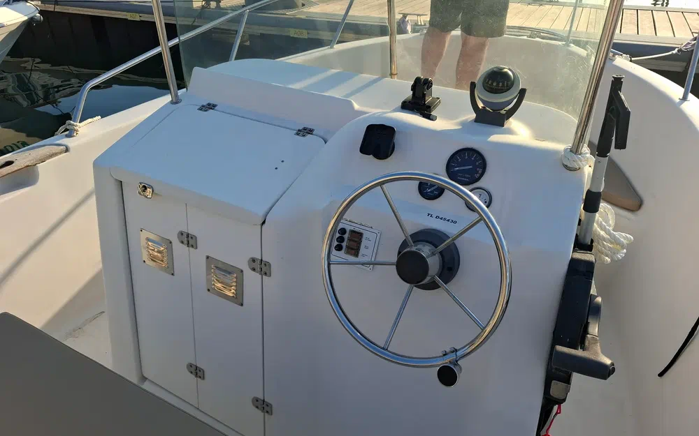 slider 11 Pacific Craft 550 Open