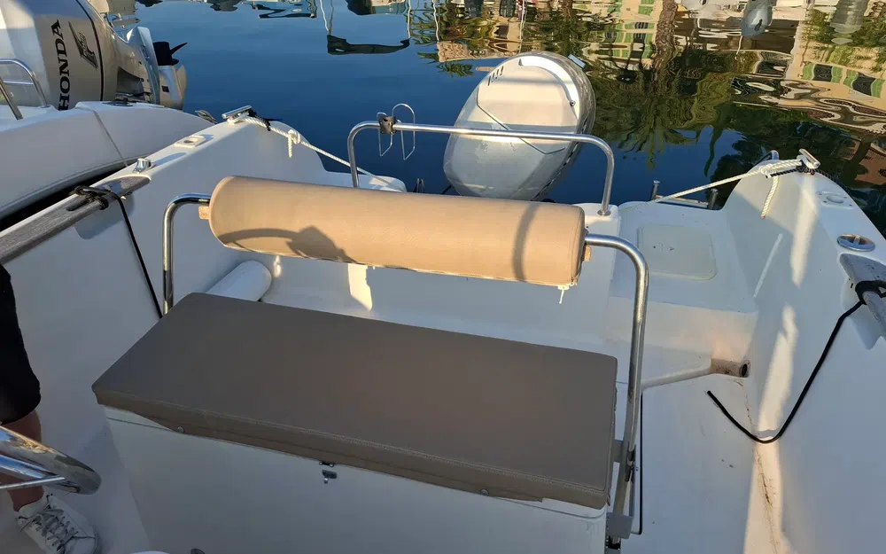 slider 13 Pacific Craft 550 Open