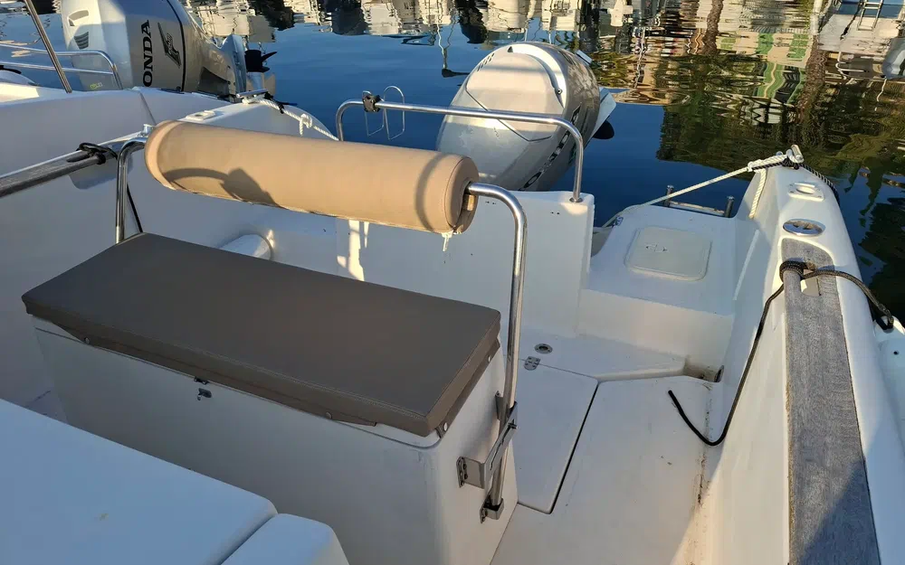 slider 15 Pacific Craft 550 Open