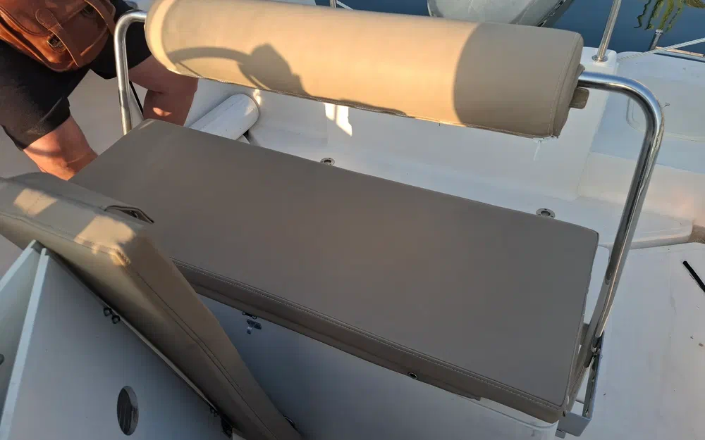 slider 21 Pacific Craft 550 Open