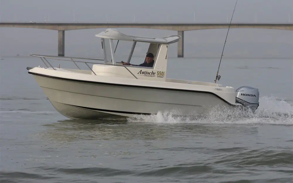 slider 4 Guymarine Antioche 550 Chalutier