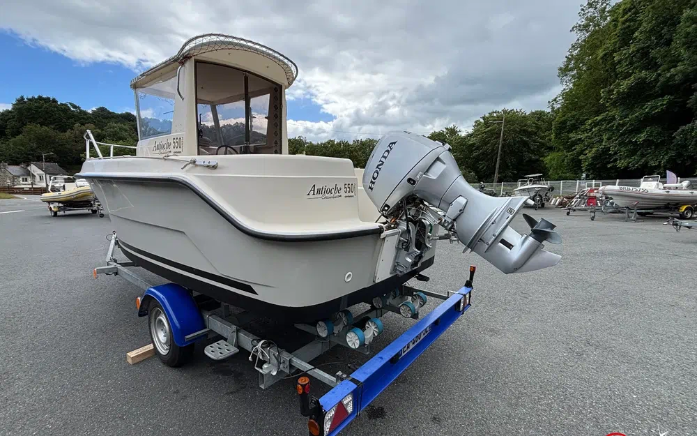 slider 3 Guymarine Antioche 550 Chalutier