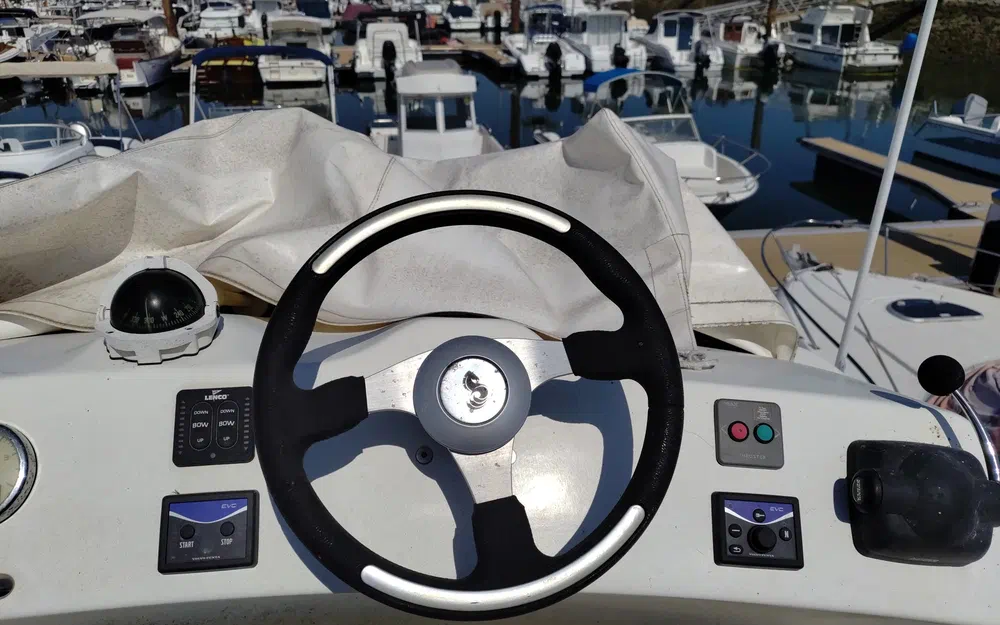 slider 5 Beneteau Antares Serie 9 Fly
