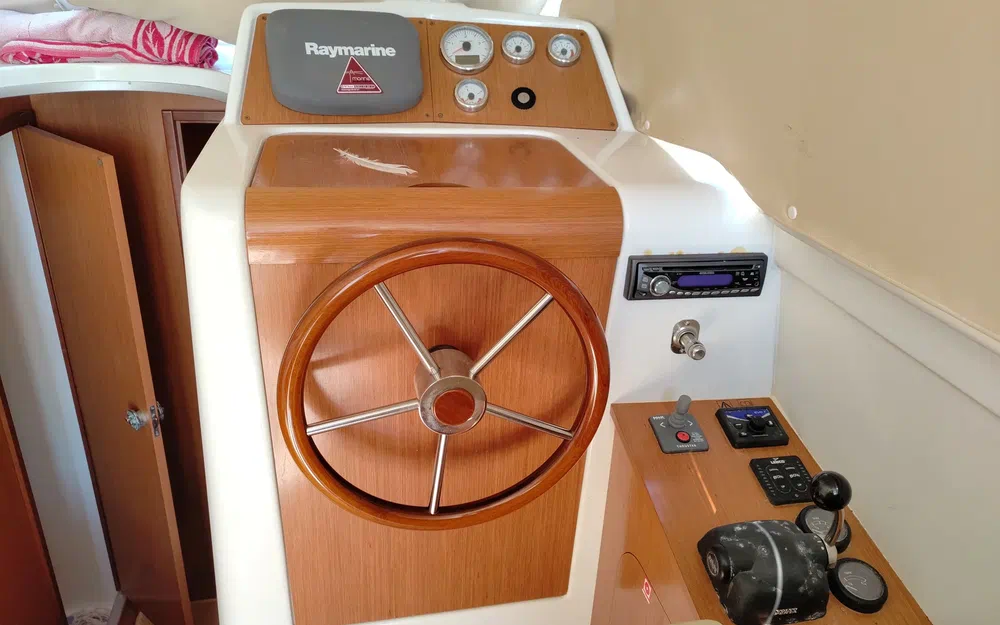 slider 10 Beneteau Antares Serie 9 Fly