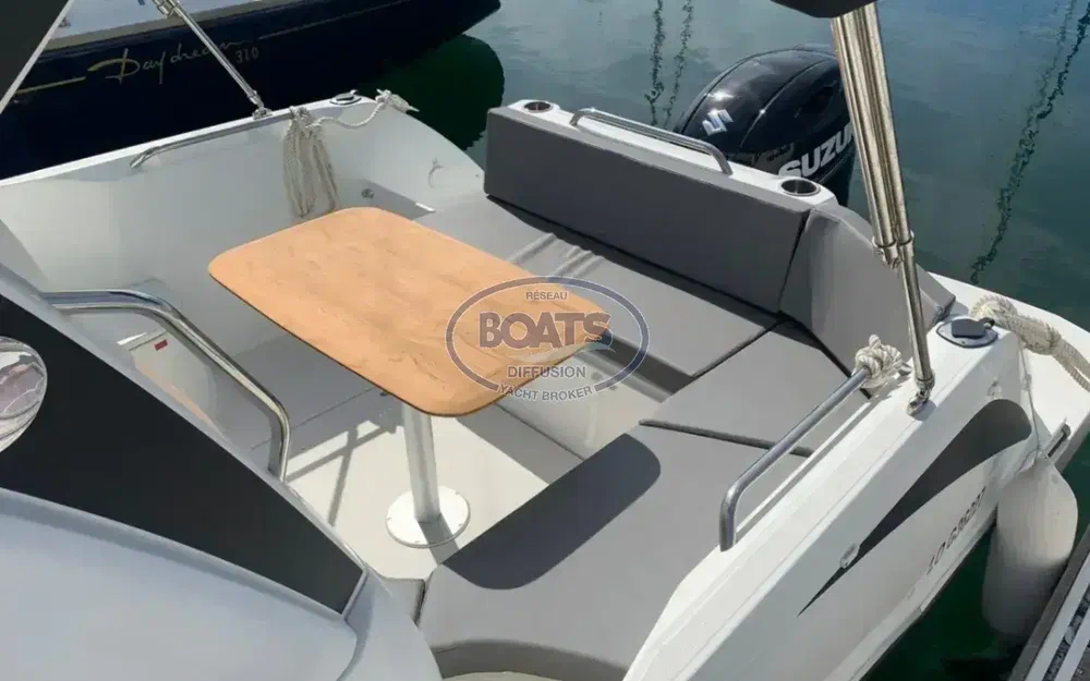 slider 14 Beneteau Antares 7 OB