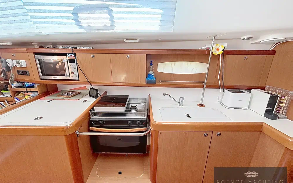 slider 9 Beneteau Oceanis 40