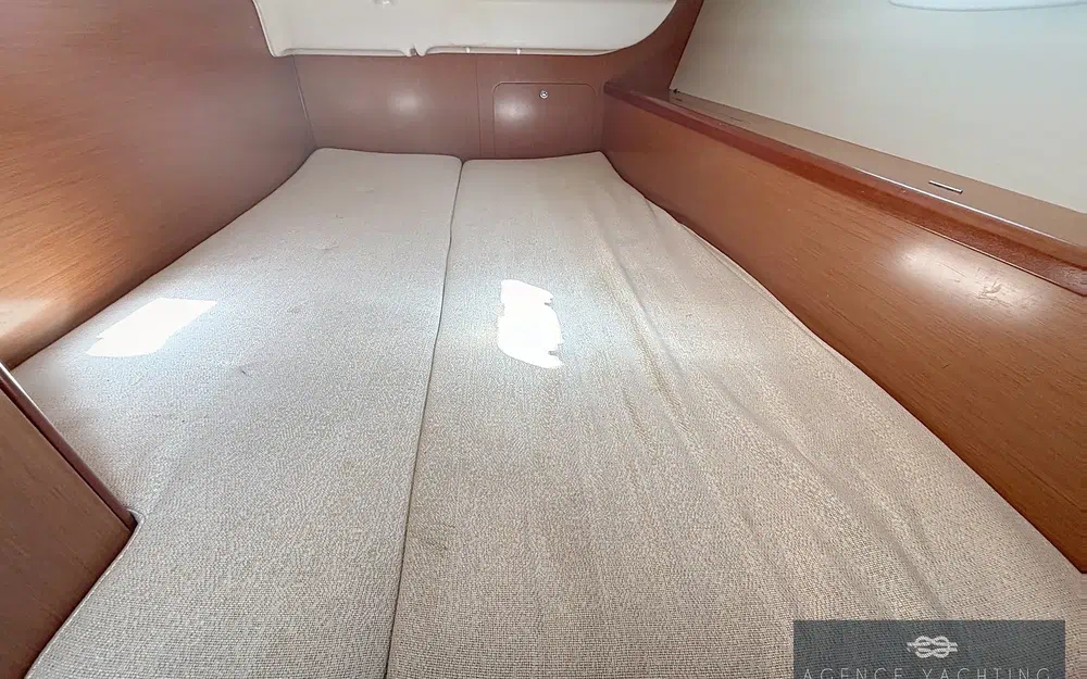 slider 12 Beneteau Oceanis 40