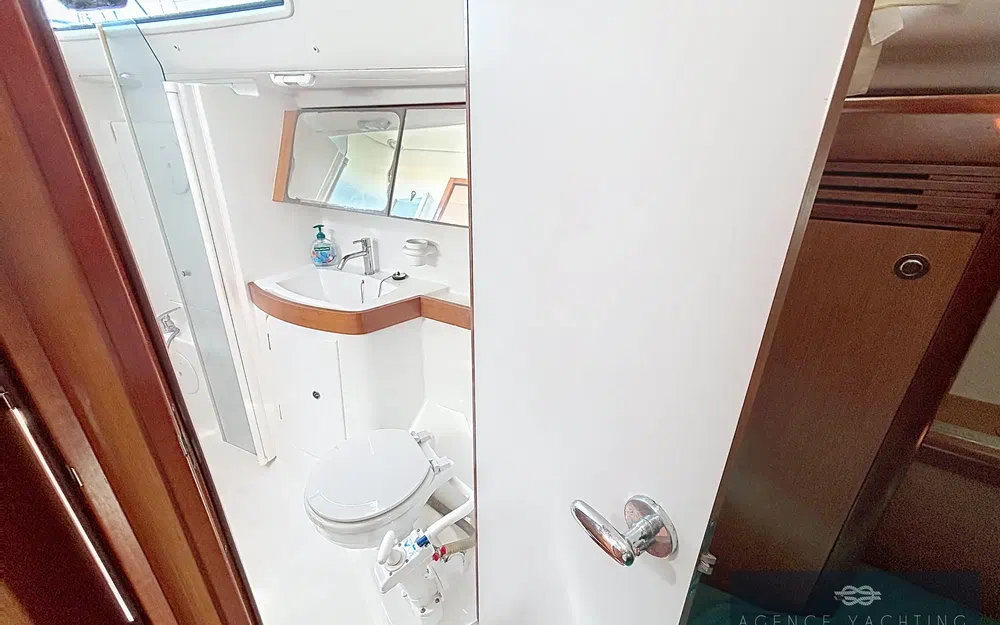 slider 15 Beneteau Oceanis 40