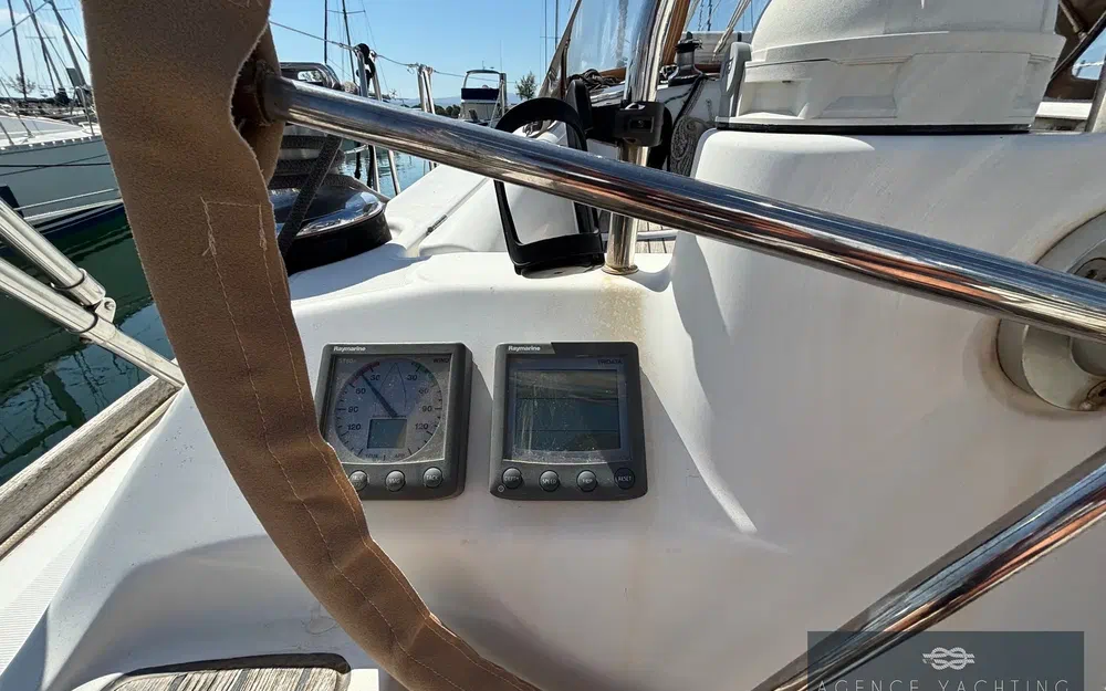 slider 33 Beneteau Oceanis 40