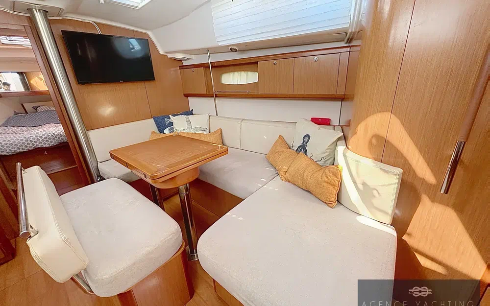 slider 4 Beneteau Oceanis 40