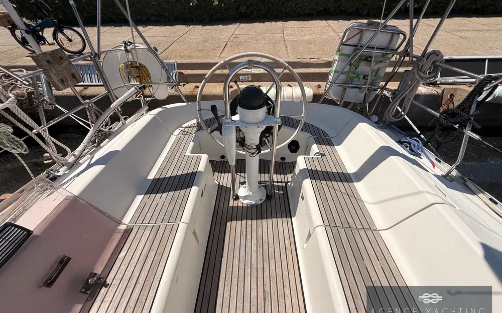 slider 20 Jeanneau Sun Odyssey 33