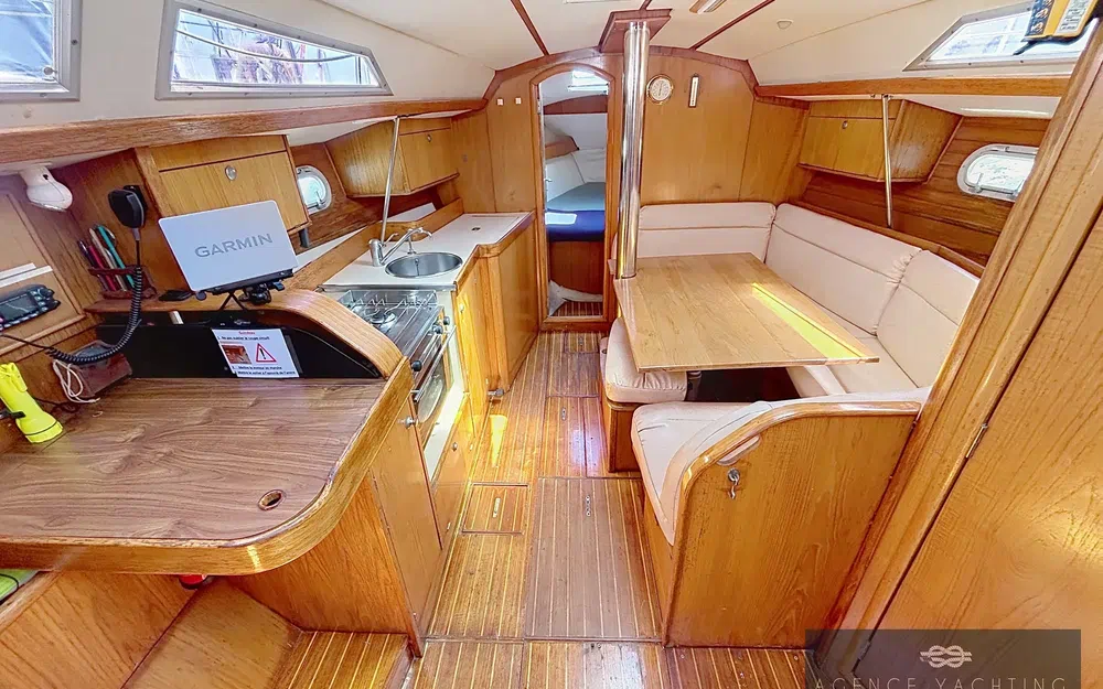 slider 2 Jeanneau Sun Odyssey 33