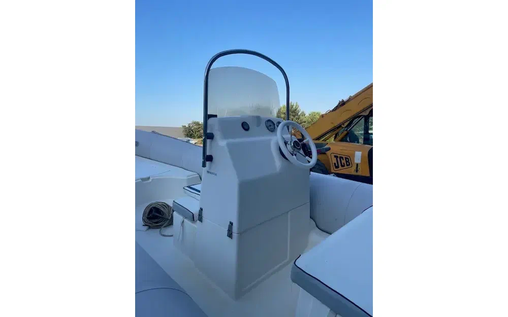 slider 3 Bombard 550 Explorer