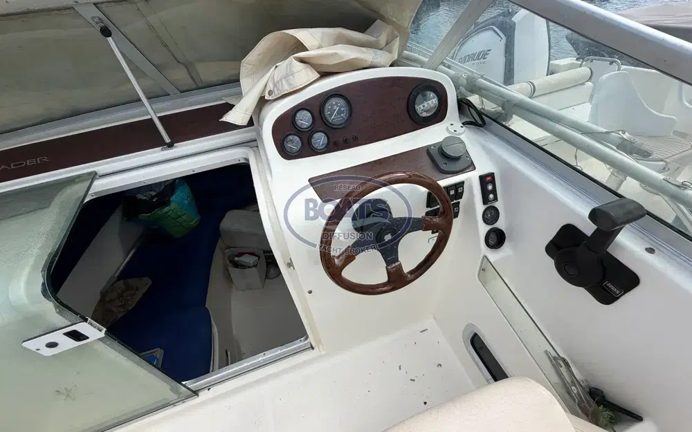 slider 8 Jeanneau Leader 705