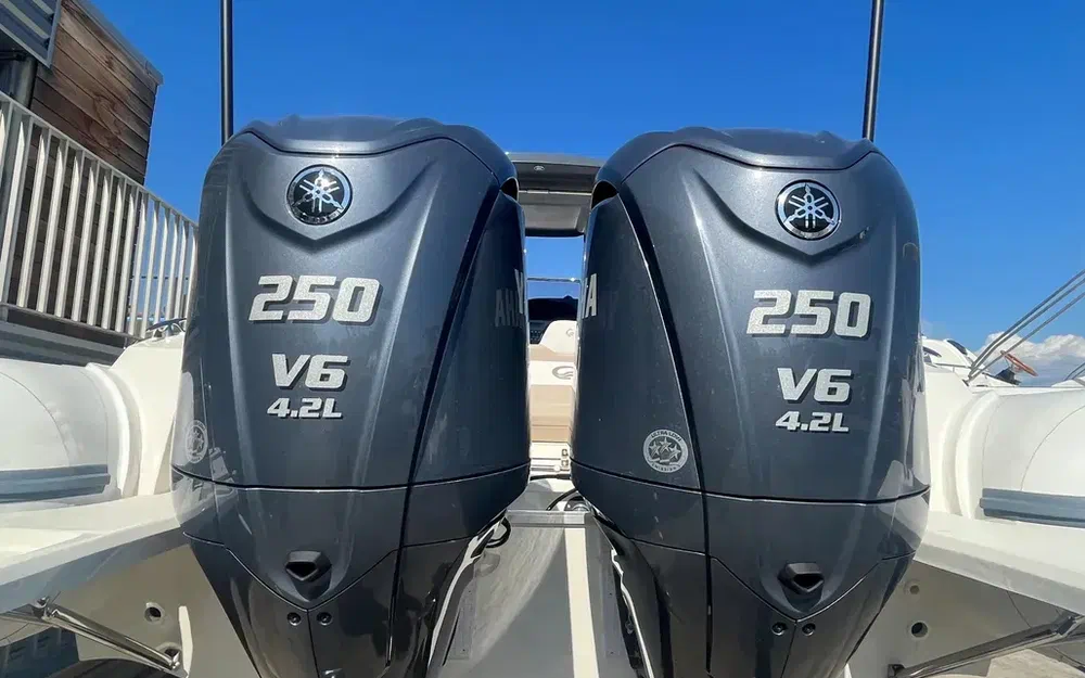 slider 6 Capelli Tempest 900 WA