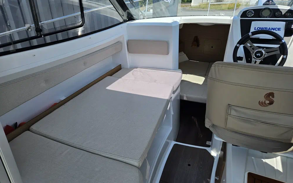 slider 12 Beneteau Antares 6.80