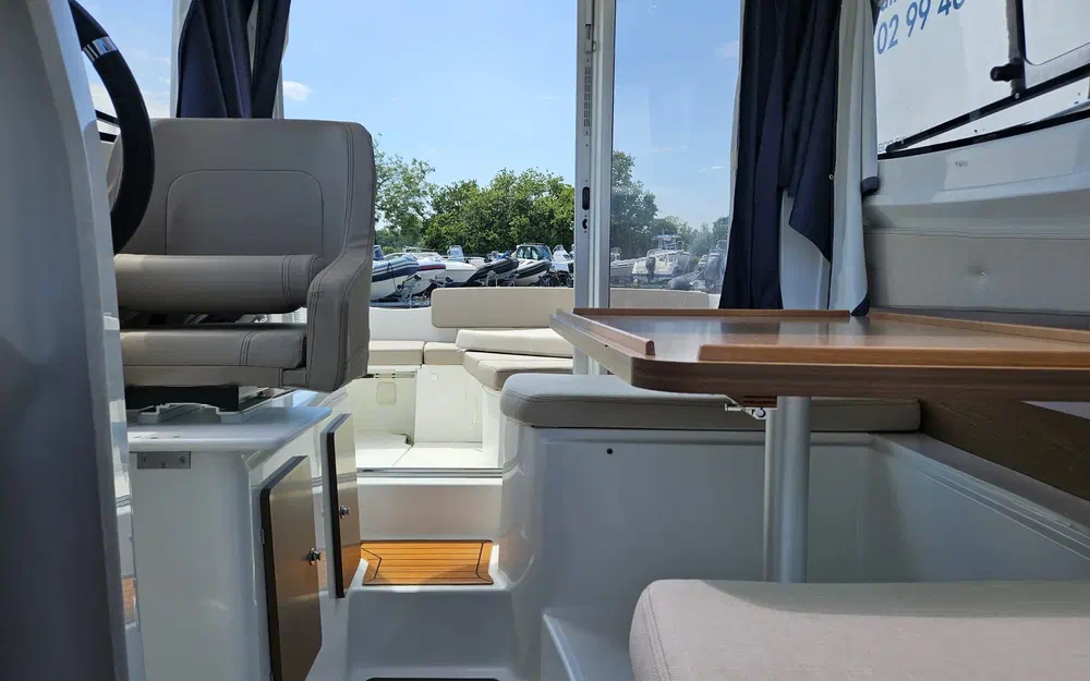 slider 24 Beneteau Antares 6.80