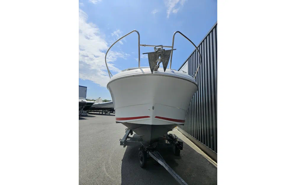 slider 2 Beneteau Antares 6.80