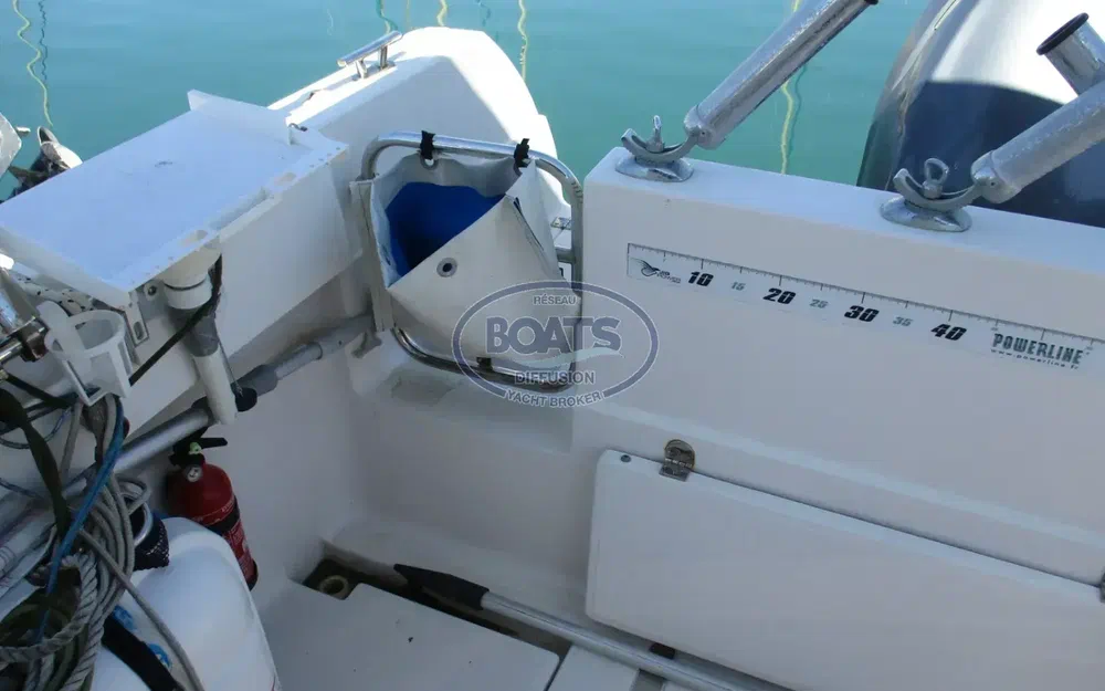 slider 14 Pacific Craft 660 Timonier